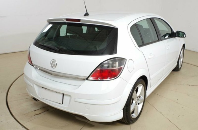 2010 HOLDEN ASTRA SRi AH MY09