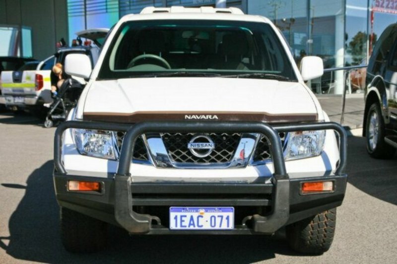 2010 NISSAN NAVARA ST-X King Cab D40