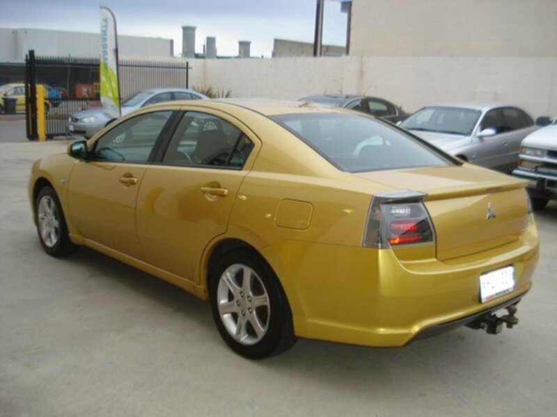2005 MITSUBISHI 380 VRX