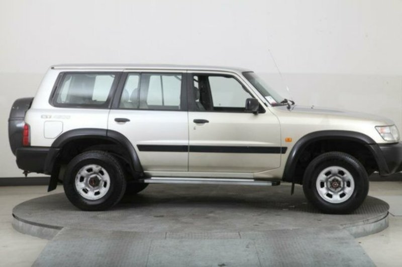 2000 NISSAN PATROL ST (4x4) GU