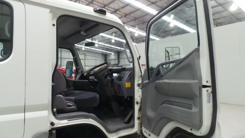 2006 FUSO Canter Canter Truck