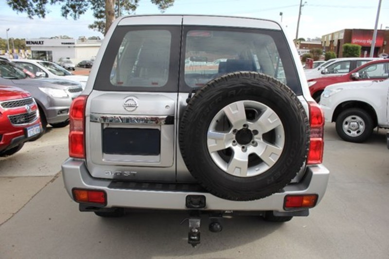 2012 NISSAN PATROL ST GU 8