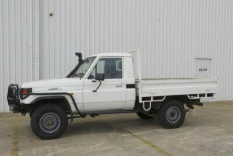 2000 TOYOTA 18044 Landcruiser Truck 261927