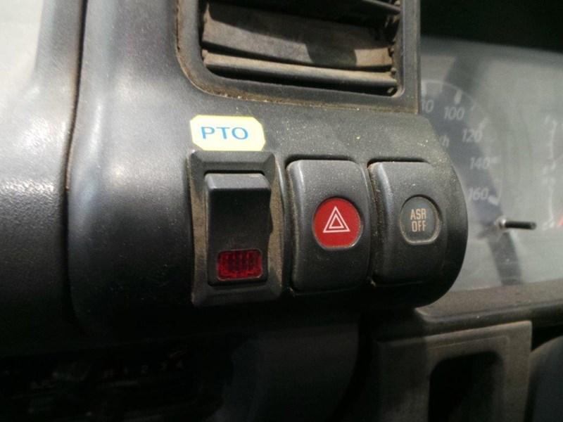 2006 ISUZU NPR400