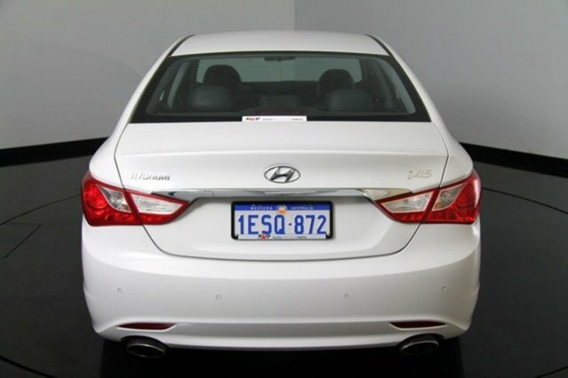 2010 HYUNDAI i45 ELITE YF MY11