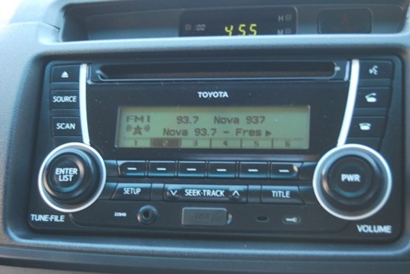 2011 TOYOTA HILUX SR KUN26R