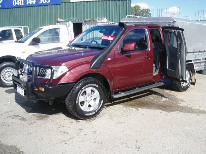 2009 NISSAN NAVARA ST D40
