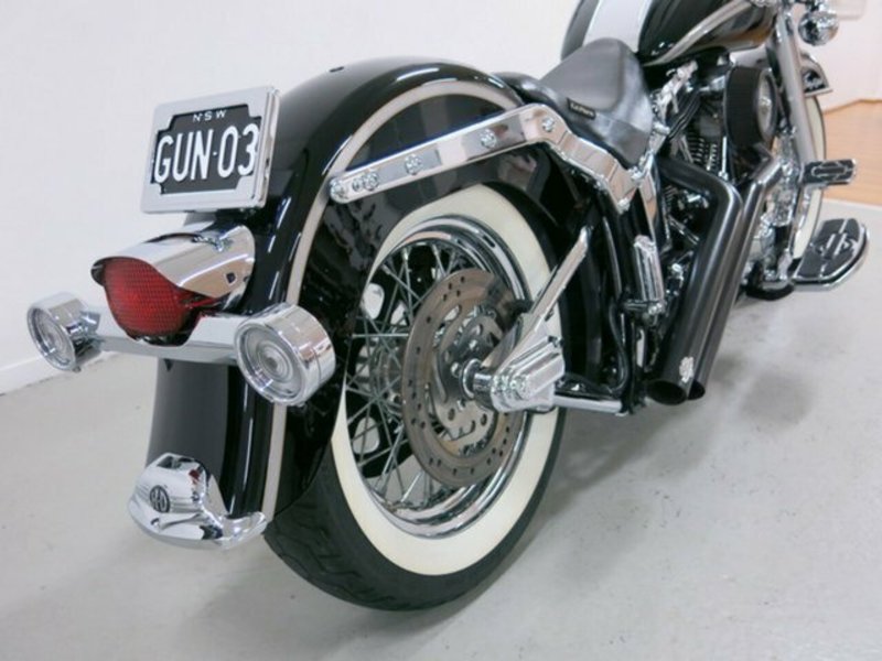 2003 HARLEY-DAVIDSON FLSTC Heritage Softail Classic