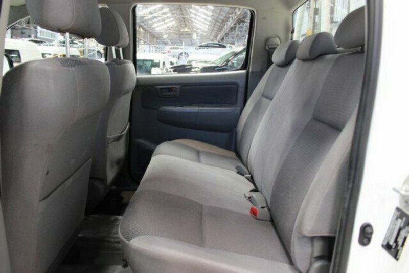 2011 TOYOTA HILUX SR (4x4) KUN26R MY11 UPGRADE