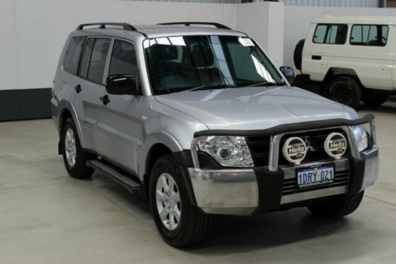 2011 MITSUBISHI PAJERO GLX LWB (4x4) NW MY12