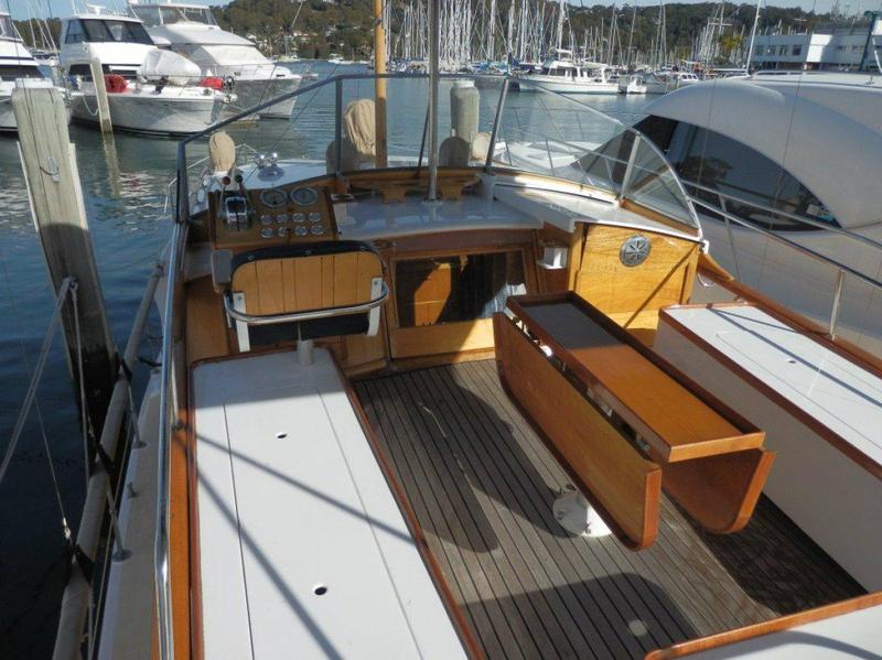 Halvorsen 42 Bridgedeck