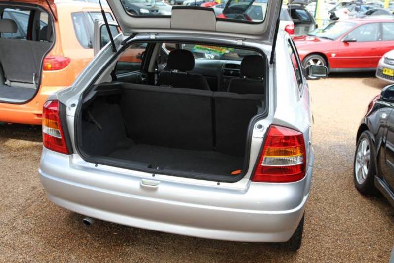 2003 HOLDEN ASTRA CITY TS