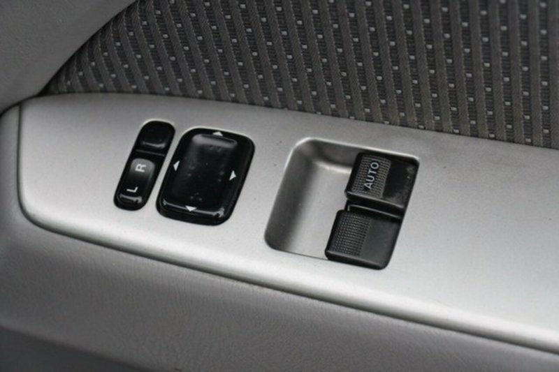 2011 MAZDA BT-50 BOSS B2500 DX 09 UPGRADE