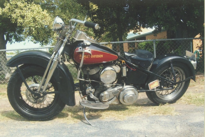 1942 HARLEY-DAVIDSON W LA