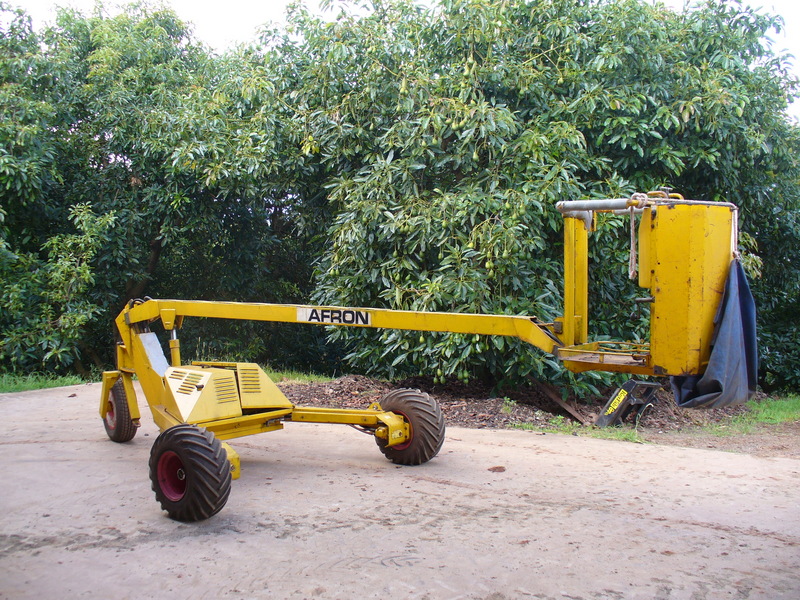 2005 CHERRY PICKER AFRON