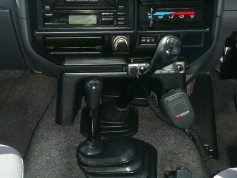 1995 TOYOTA LANDCRUISER GXL (4x4)