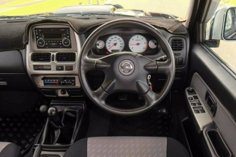 2012 NISSAN NAVARA ST-R SPECIAL EDITION (4x4) D22 SERIES 5