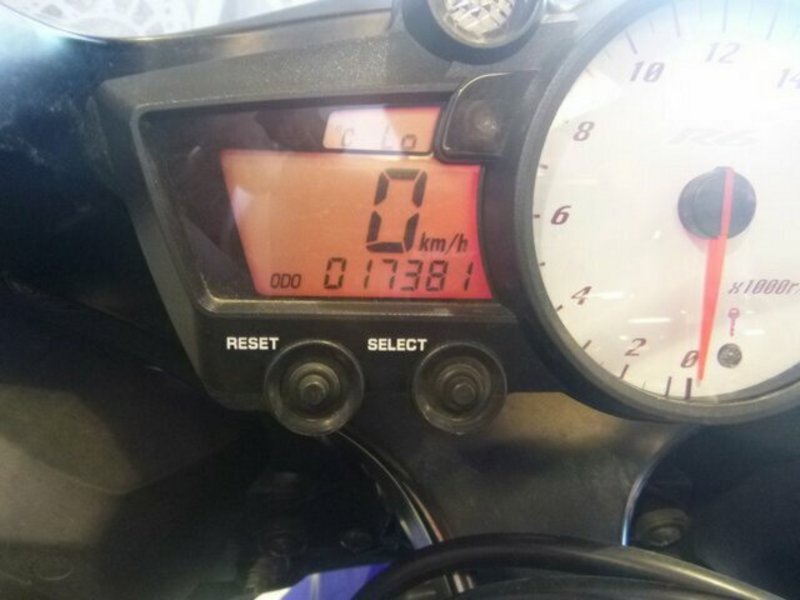 2005 YAMAHA 600CC YZF-R6 T