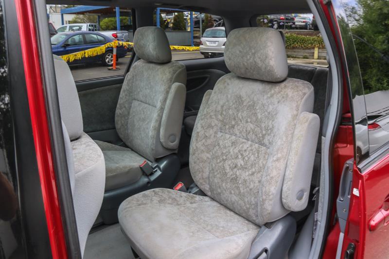 2001 TOYOTA TARAGO