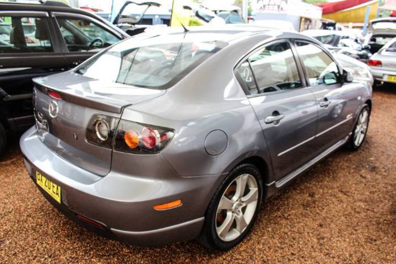 2004 MAZDA MAZDA3 SP23 BK