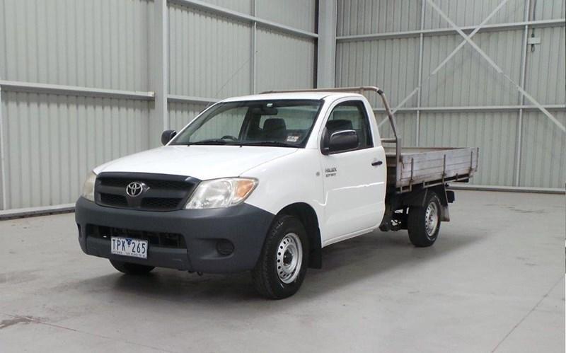 2005 TOYOTA HILUX