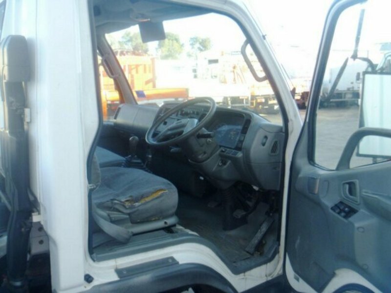 2003 MITSUBISHI CANTER
