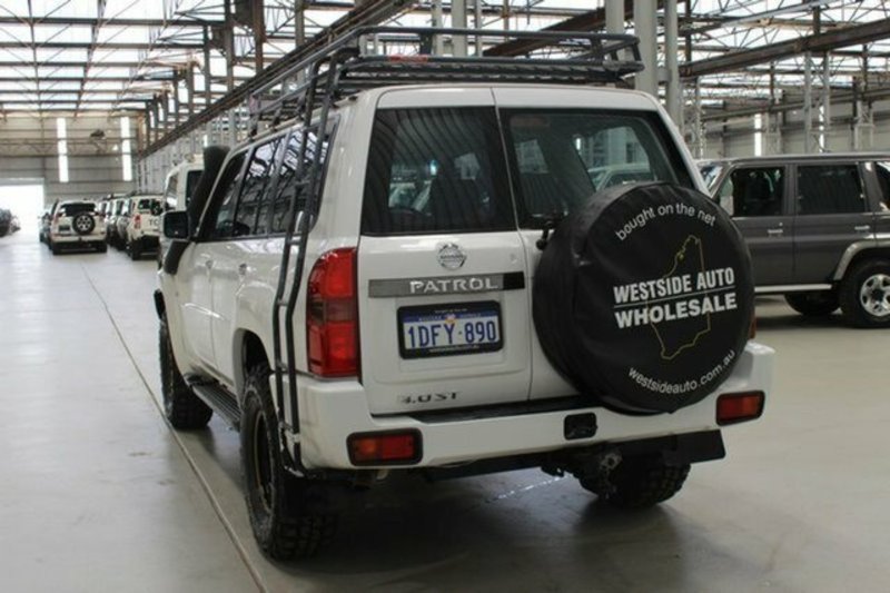 2009 NISSAN PATROL ST (4x4) GU VI