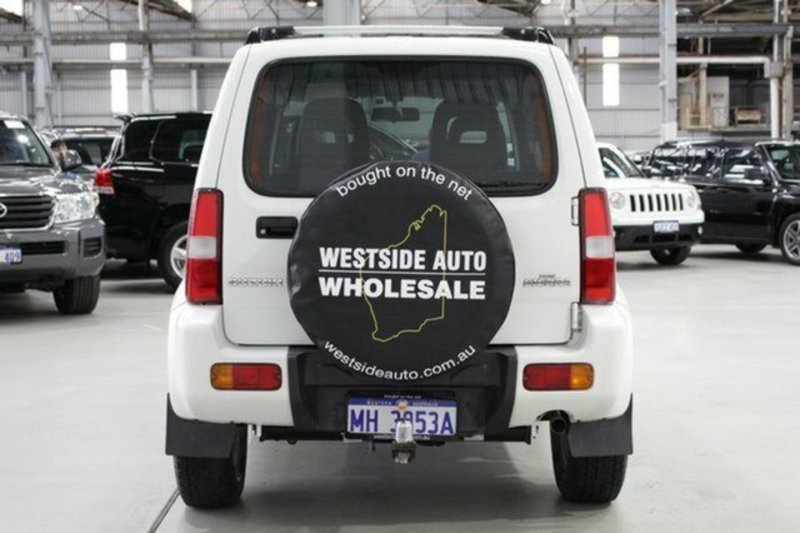 2009 SUZUKI JIMNY SIERRA (4x4)