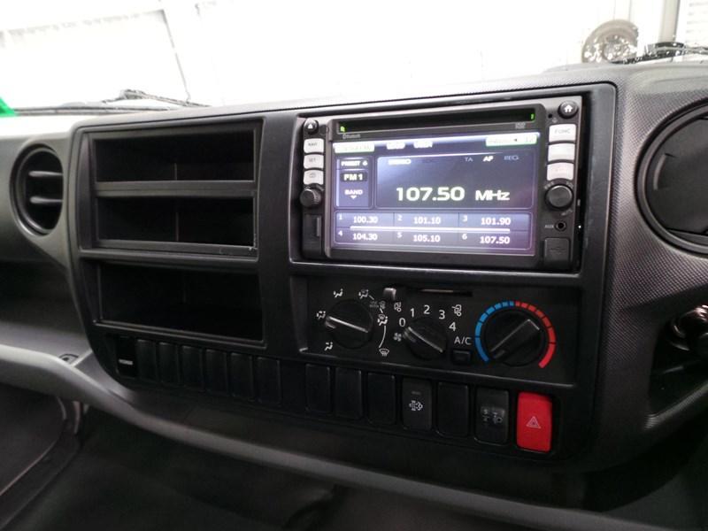 2017 HINO 300 SERIES - 716