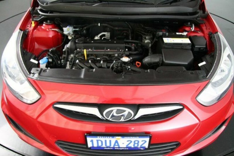 2012 HYUNDAI ACCENT ACTIVE RB