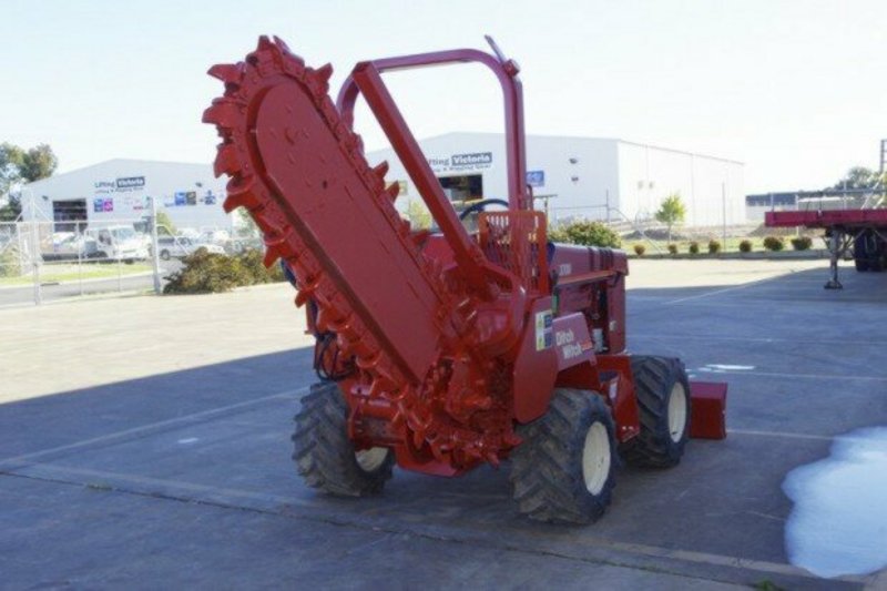 2002 Ditch Witch 9630 3700 Trenching
