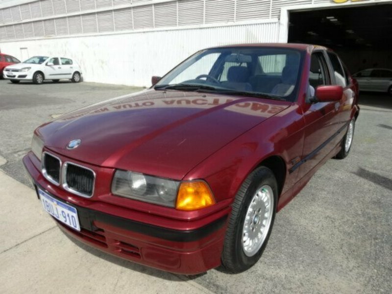 1993 BMW 3 18i