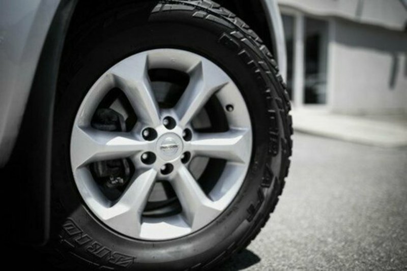 2012 NISSAN NAVARA ST-X D40 Series 5