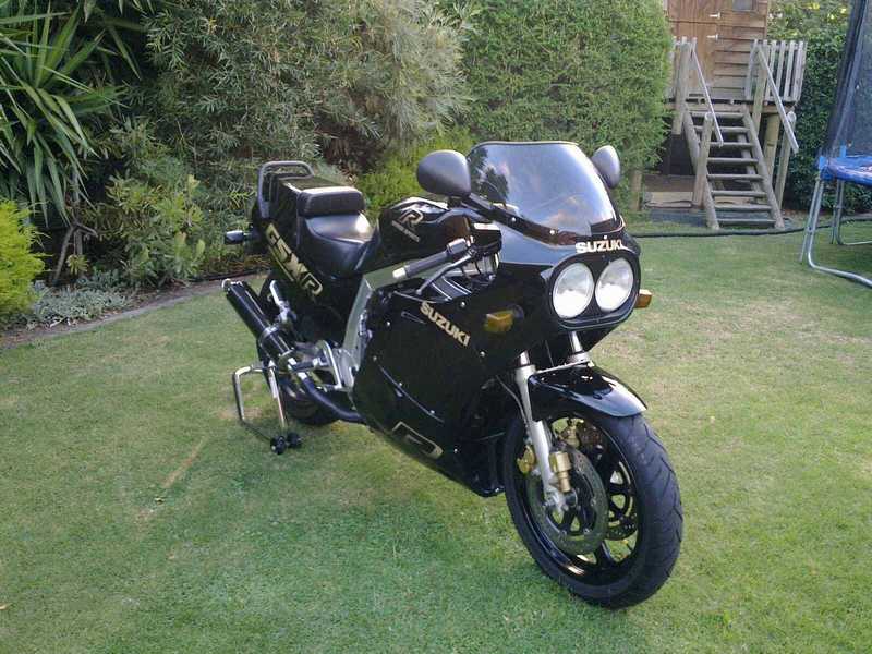 1987 SUZUKI GSX-R 1100