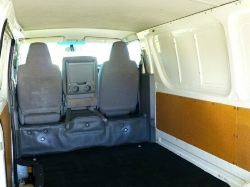 2009 TOYOTA HIACE LWB TRH201R MY10