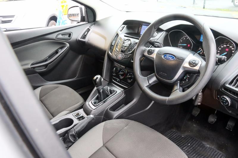2011 FORD FOCUS AMBIENTE LW