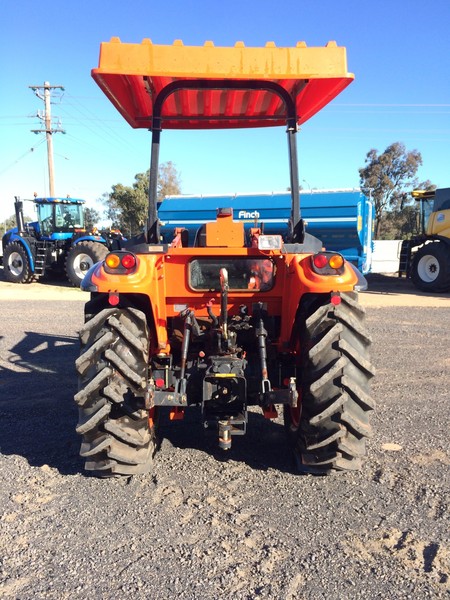 Kioti DK901 Tractor