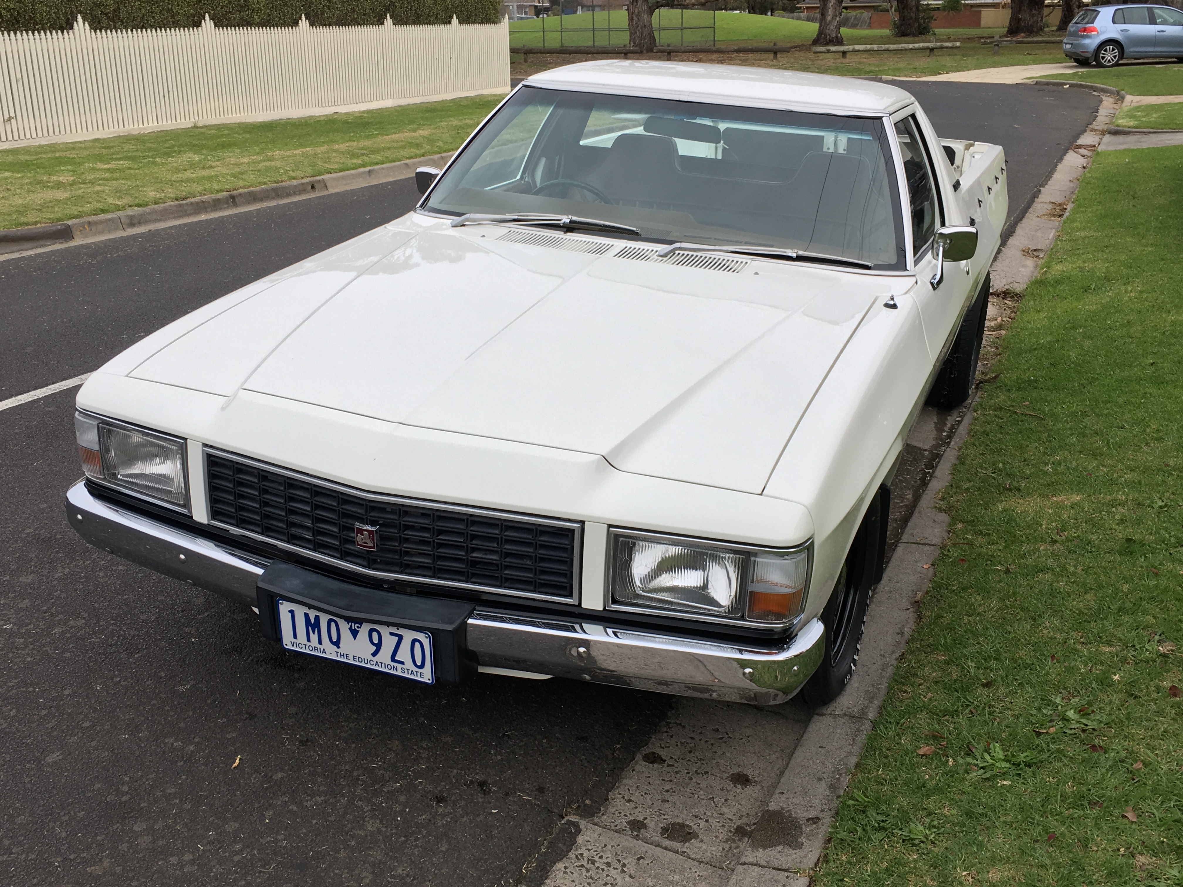 1982 HOLDEN KINGSWOOD WB 3 SP MANUAL UTILITY CARB