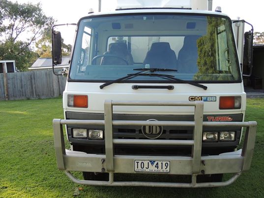 1992 NISSAN UD CM F88 RACE CAR TRANSPORTER