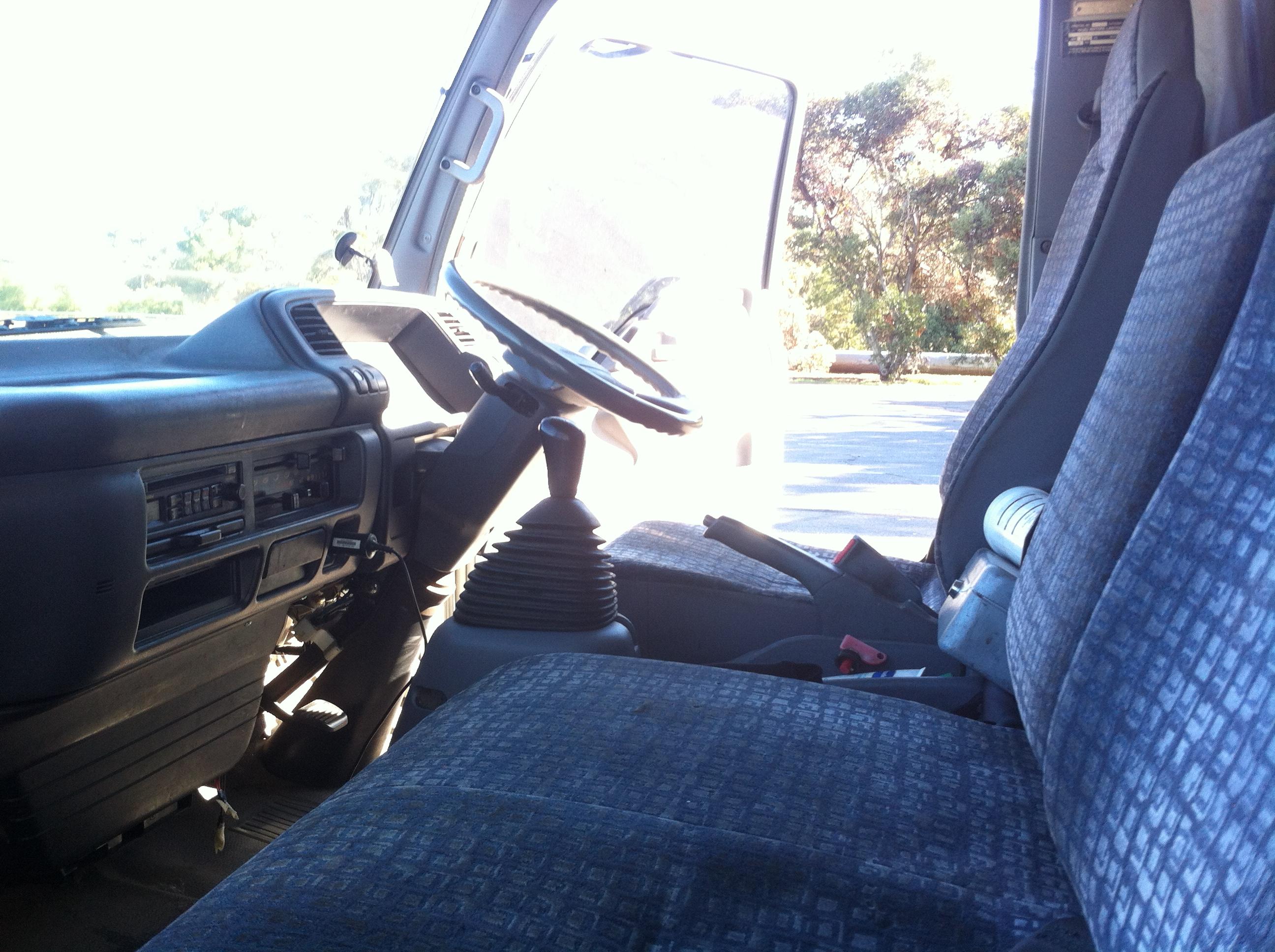 2006 ISUZU NQR N5 6 SP MANUAL DIESEL TURBO F/INJ