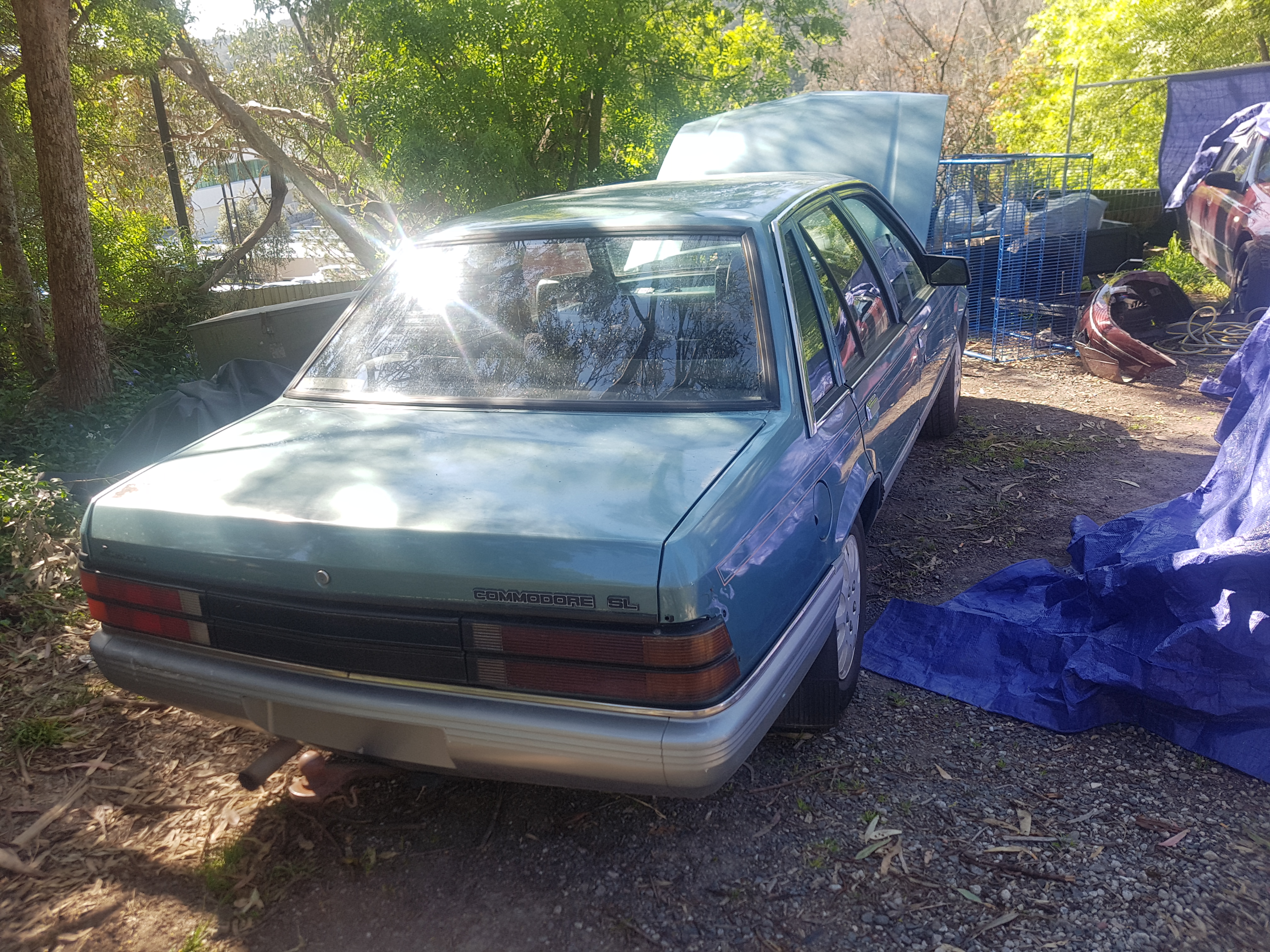 1985 HOLDEN COMMODORE VK 4D SEDAN