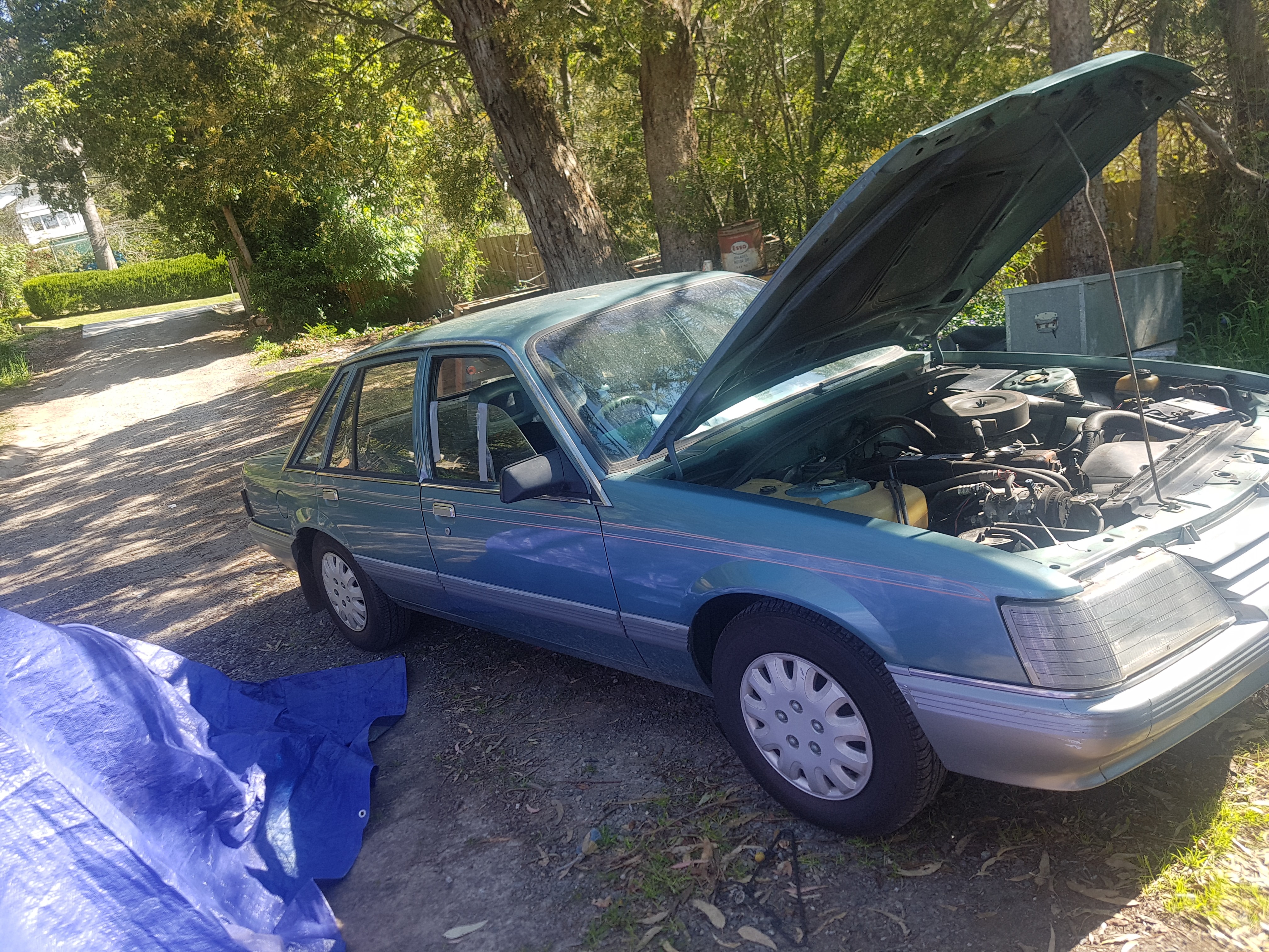 1985 HOLDEN COMMODORE VK 4D SEDAN