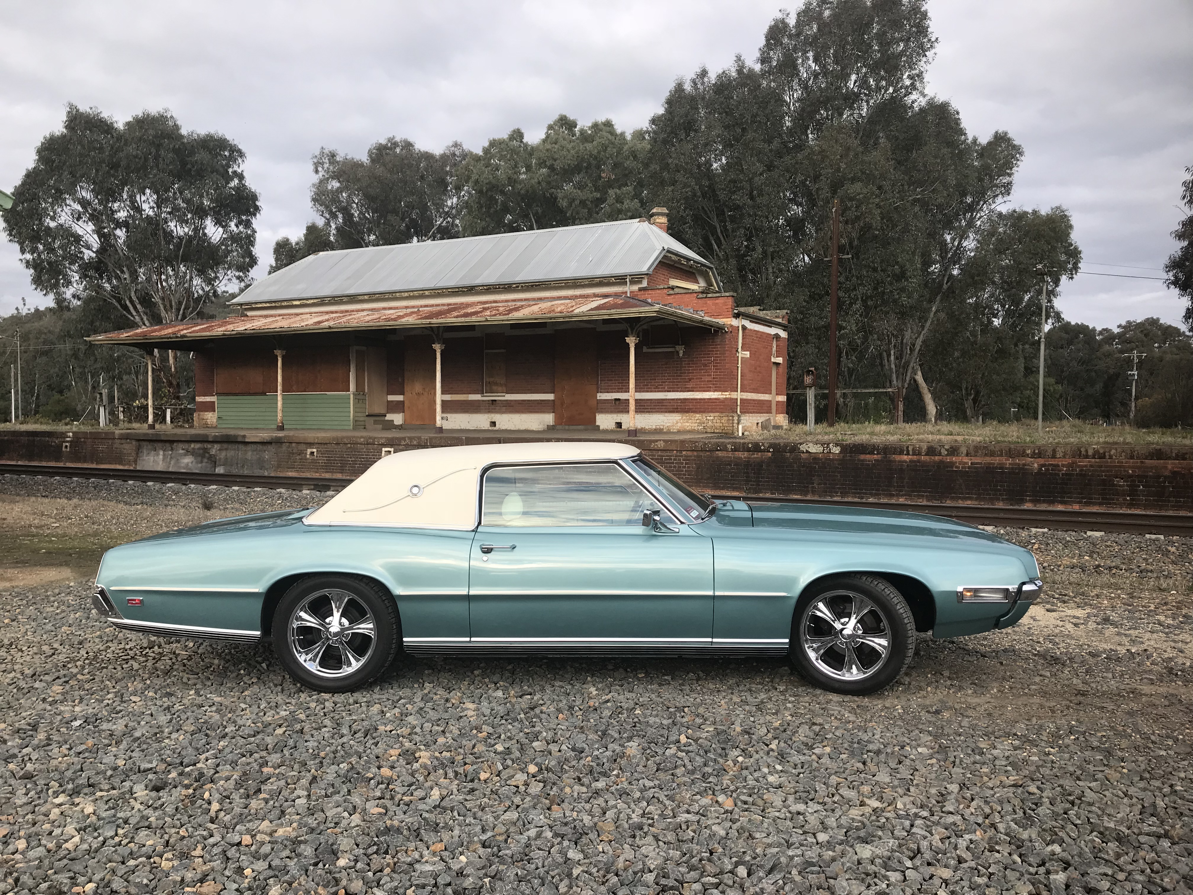 1969 FORD THUNDERBIRD COUPE