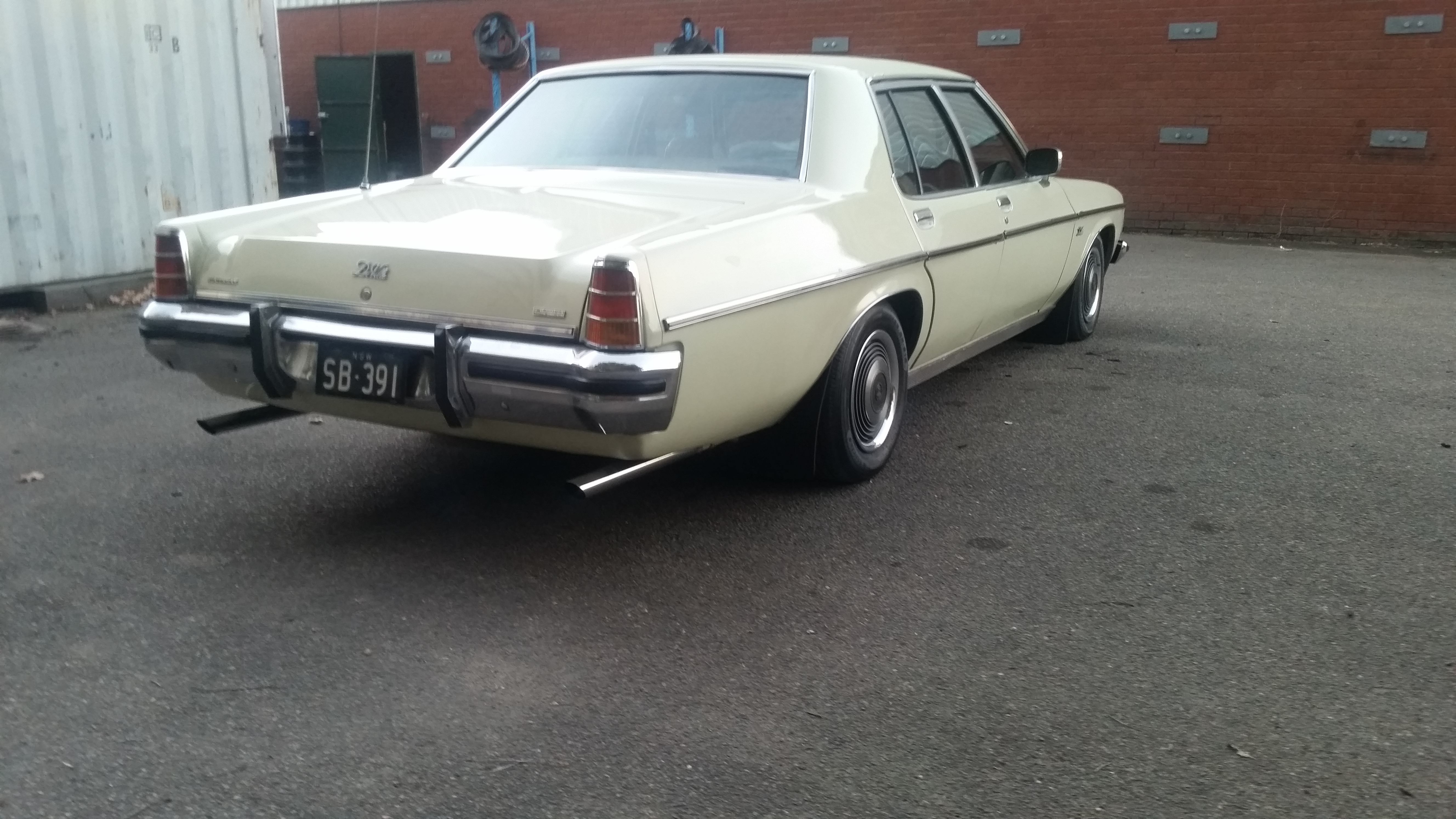 1978 HOLDEN STATESMAN HZ 4D SEDAN