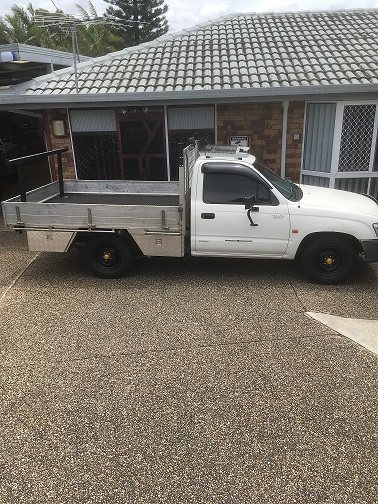 2004 TOYOTA HILUX WORKMATE UTILITY 