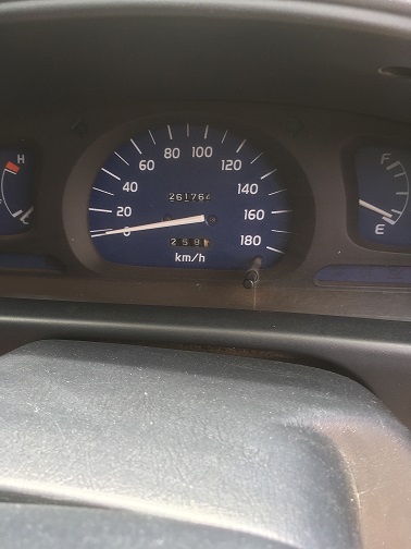 2004 TOYOTA HILUX WORKMATE UTILITY 