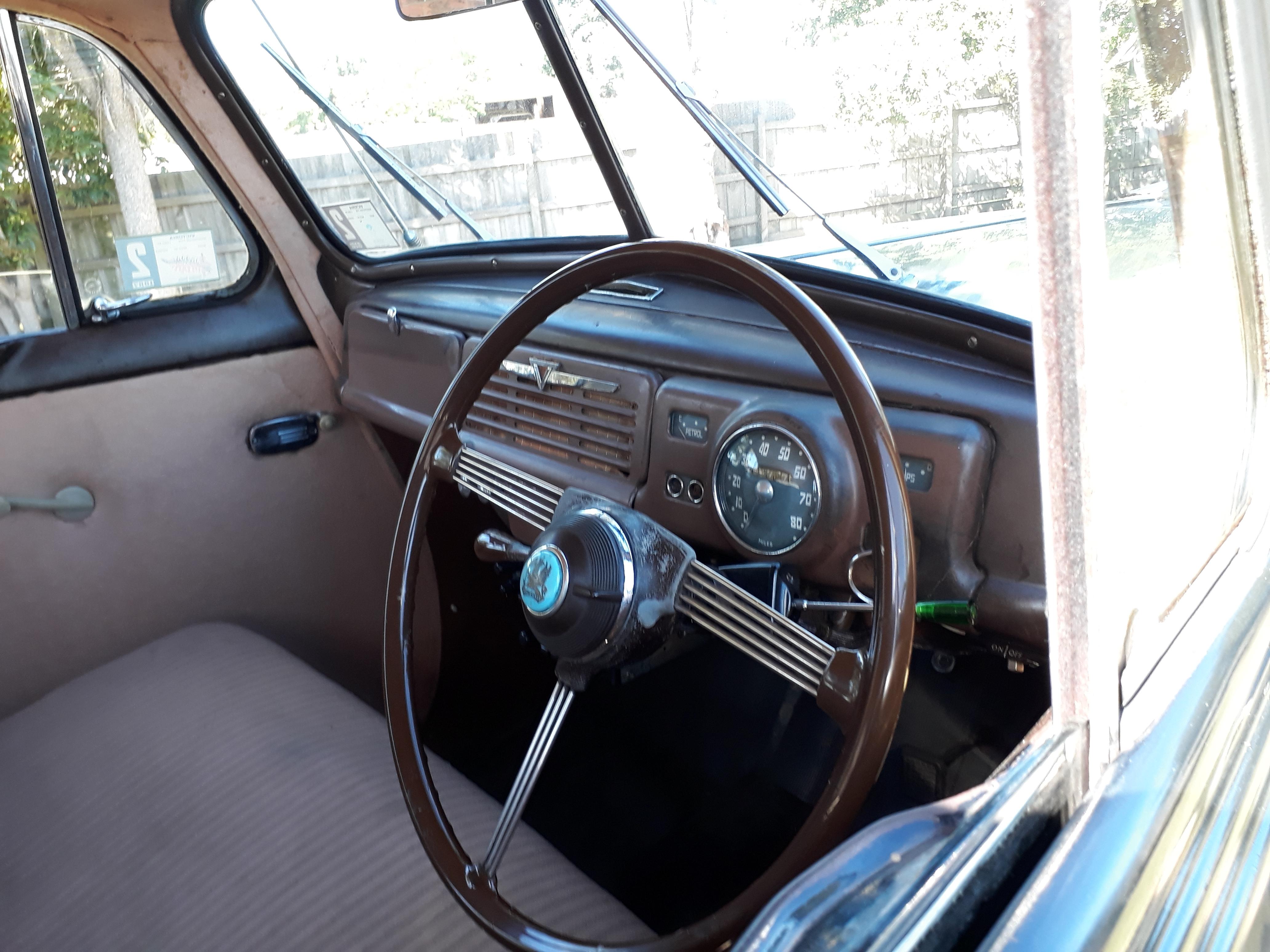 1949 VAUXHALL VELOX SEDAN