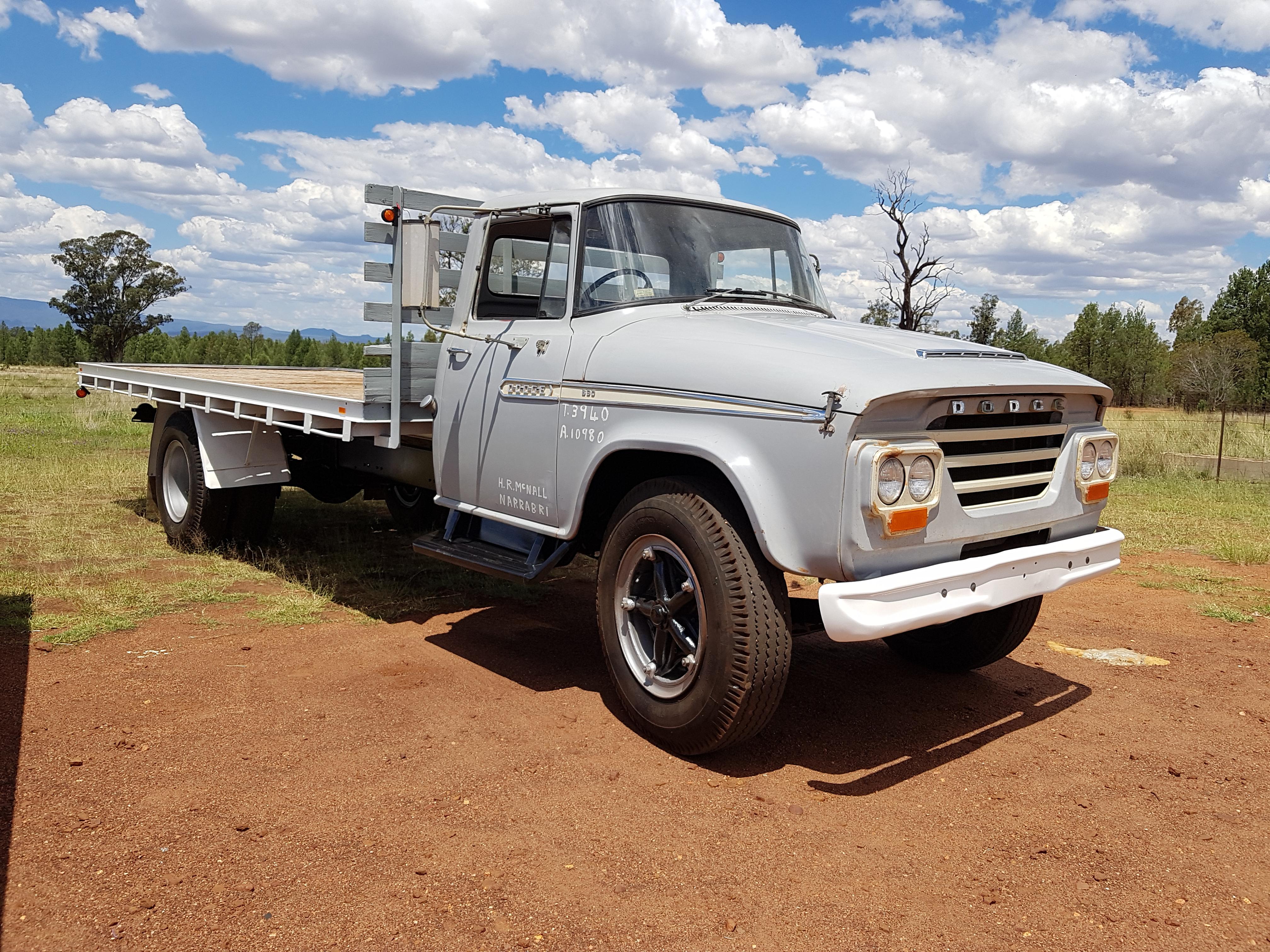 1968 DODGE 690 TRUCK