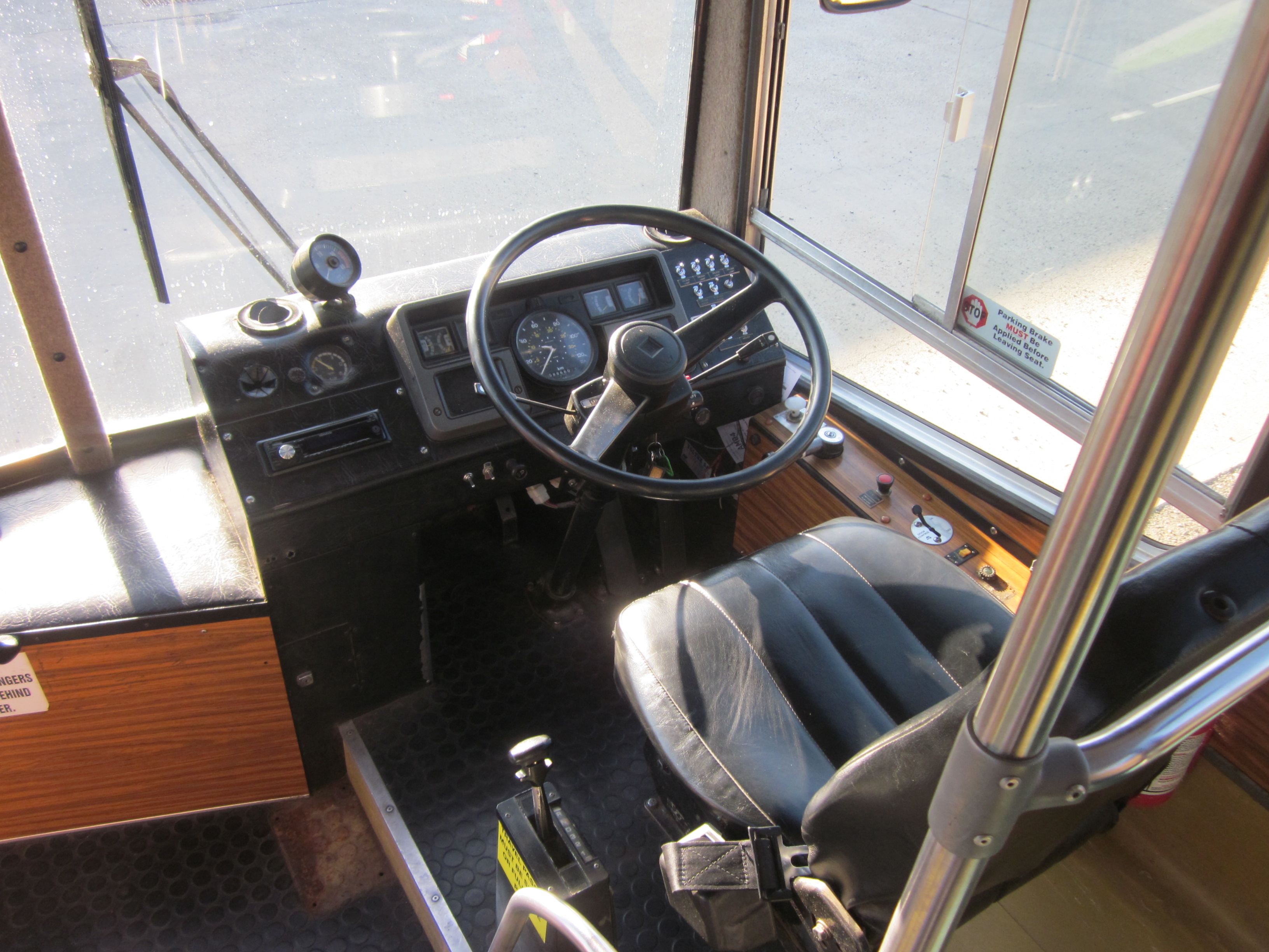 1992 ISUZU LT111P BUS