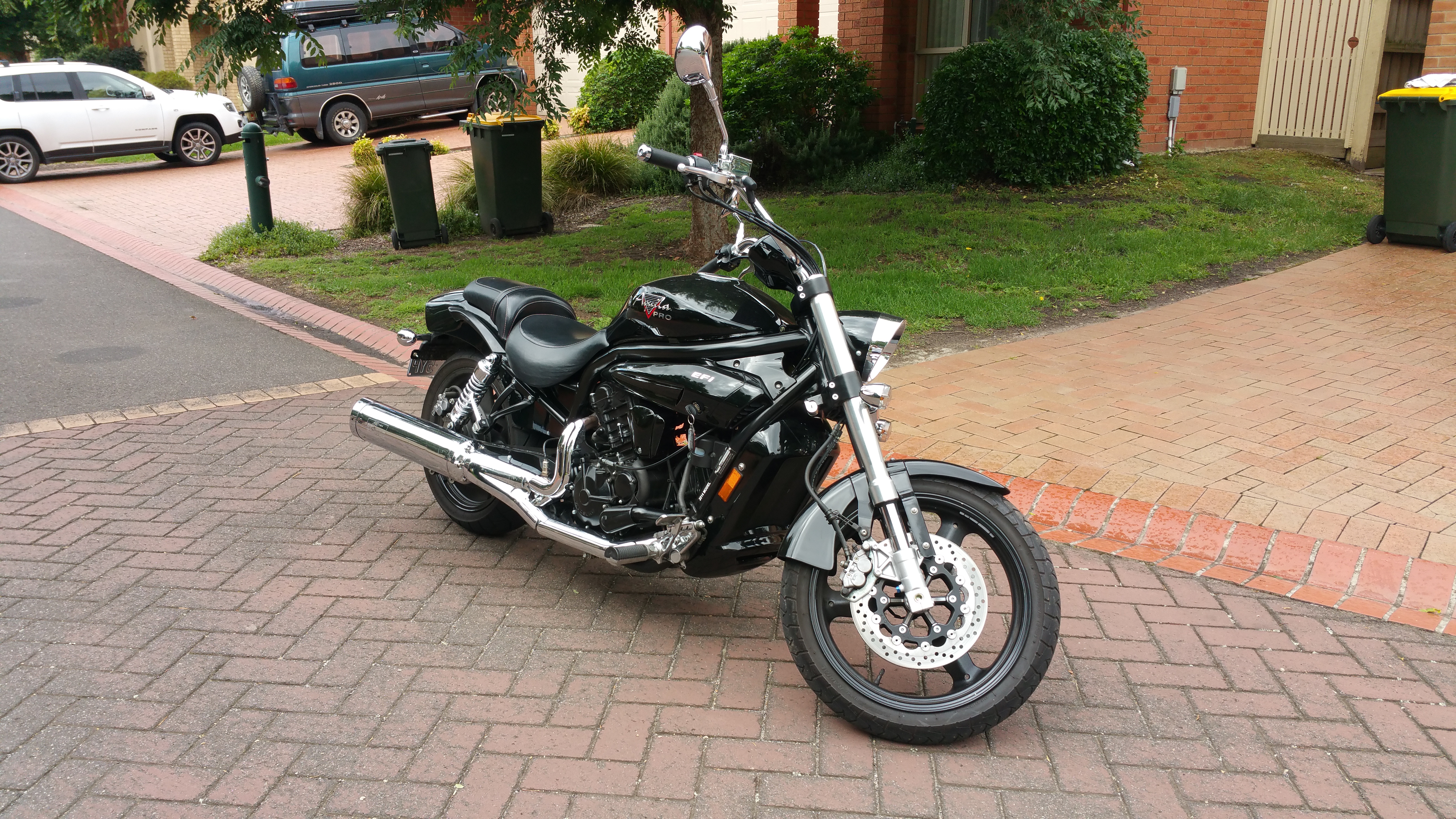 2014 HYOSUNG GV650 AQUILA PRO MY10 CRUISER